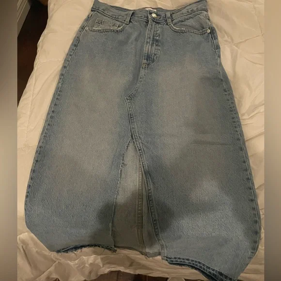 Like New Zara Denim Maxi Skirt - Picture 2 of 3